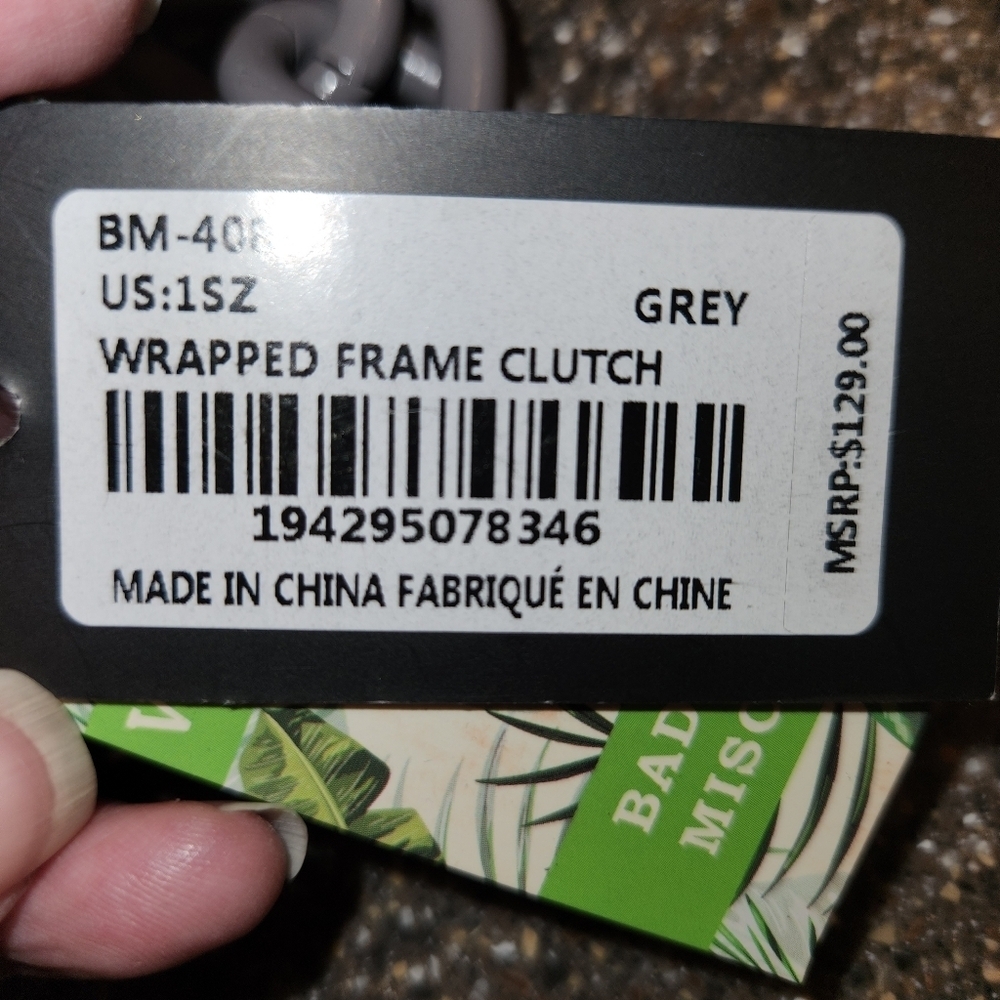 NWT Badgley Mischka Gray Wrapped Frame Clutch With Chain Strap Spring Closure - Picture 11 of 14